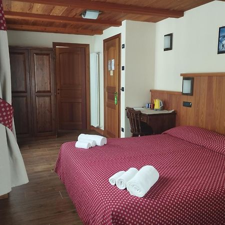 Villa Americana Chambres D'Hotes Champoluc Bagian luar foto