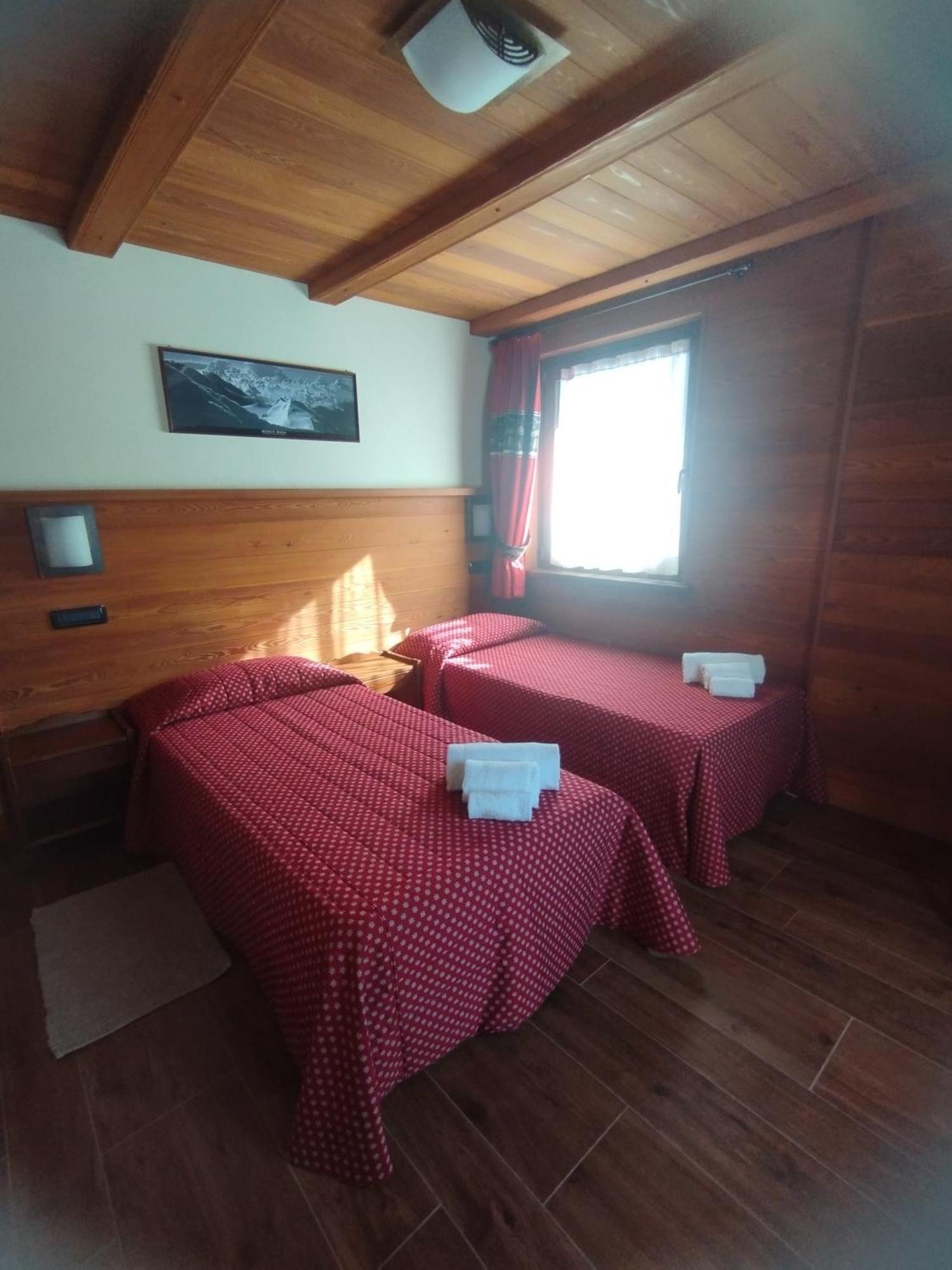 Villa Americana Chambres D'Hotes Champoluc Bagian luar foto