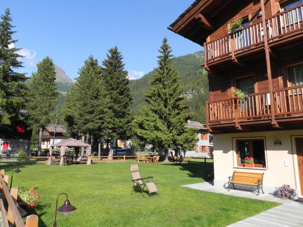 Villa Americana Chambres D'Hotes Champoluc Bagian luar foto