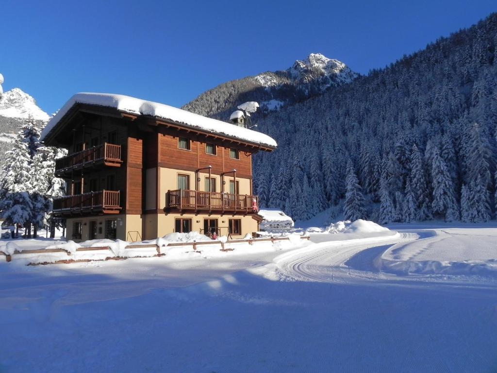 Villa Americana Chambres D'Hotes Champoluc Bagian luar foto